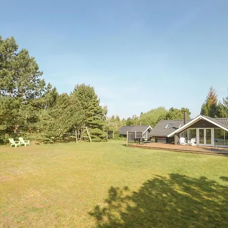 Three-bedroom Holiday In Vaggerlose *
