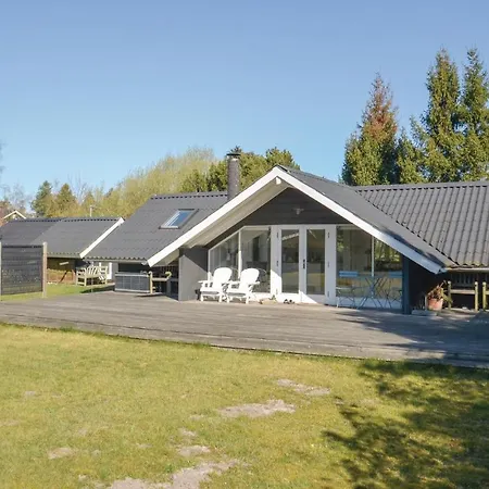 Three-bedroom Holiday In Vaggerlose Holiday home *